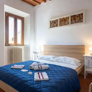 Apartment Tipica Cozy House + Parking!, Florence
