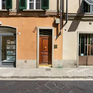 Apartment In San Niccolo / Historic Centre, Florence